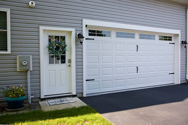 24/7 Emergency Garage Door Panel Replacement experts in Berino, NM
